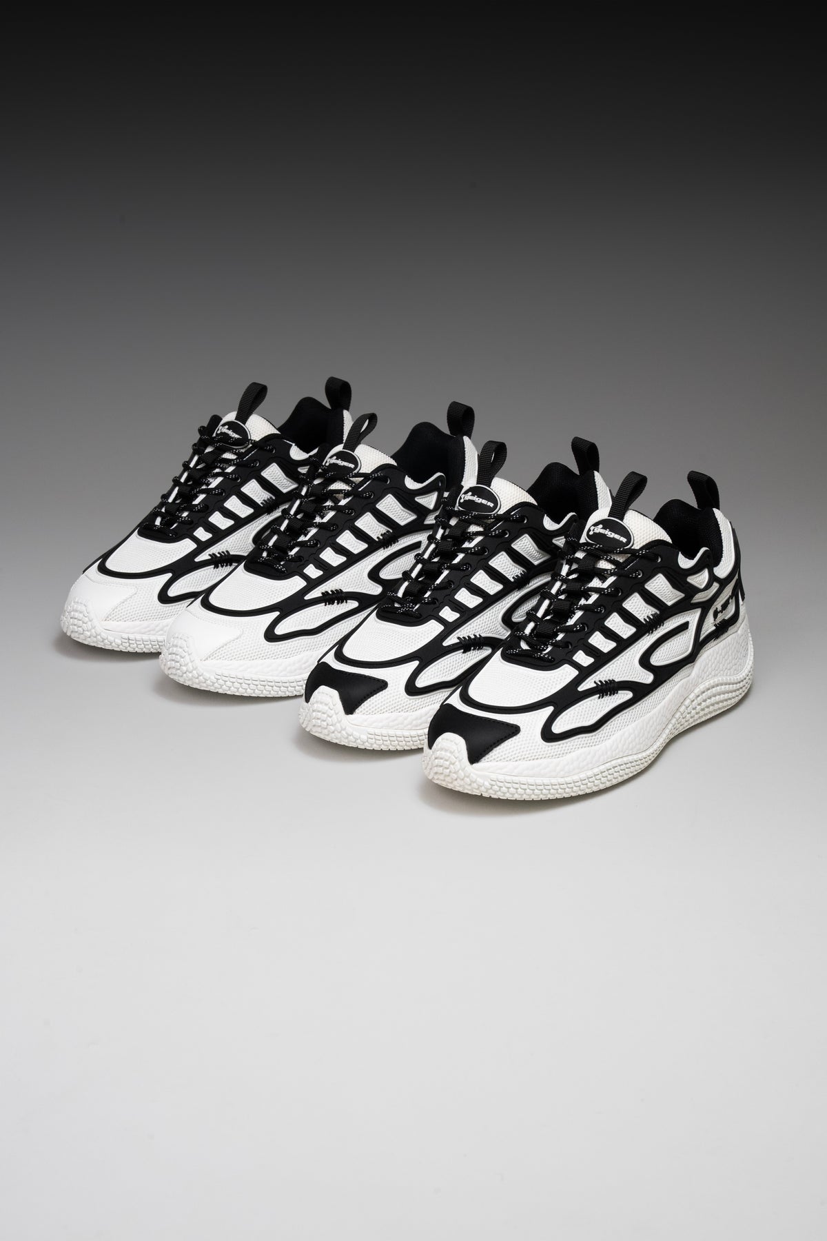 "Layered Contrast" 004 Black Toe