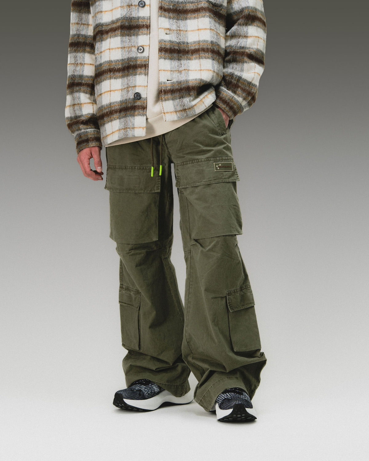 SZN 6 Stacked Cargo Pants 'Olive'
