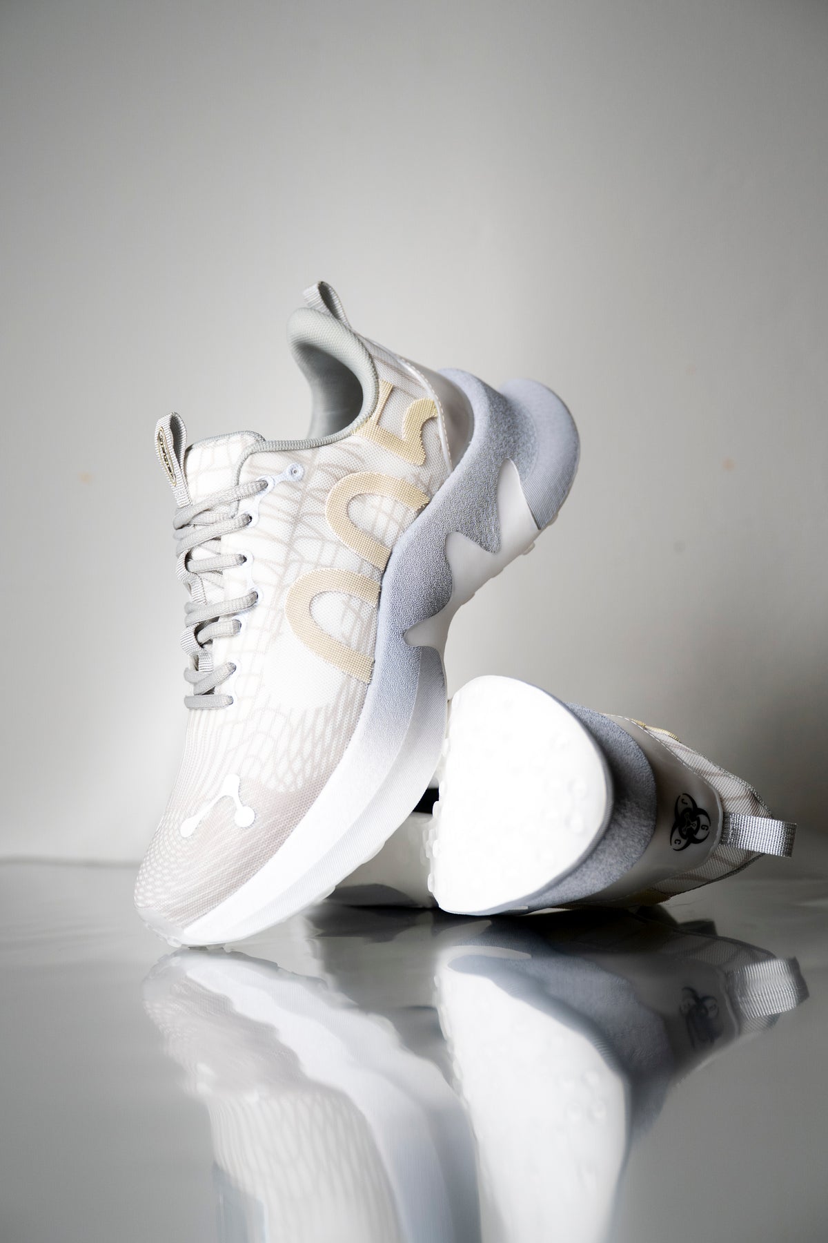 005 "Vintage White"